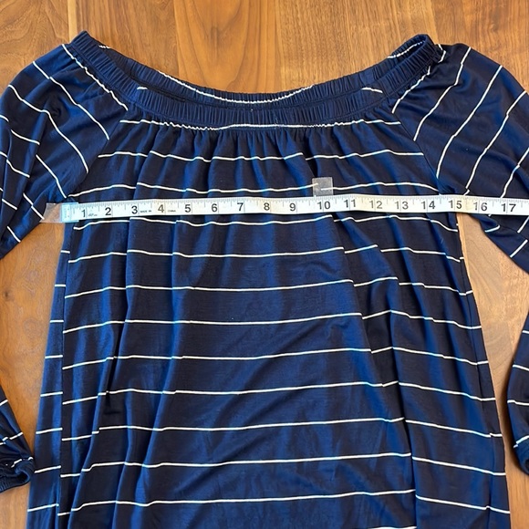 Abercrombie Navy Off Shoulder Top Size XS - Picture 4 of 5